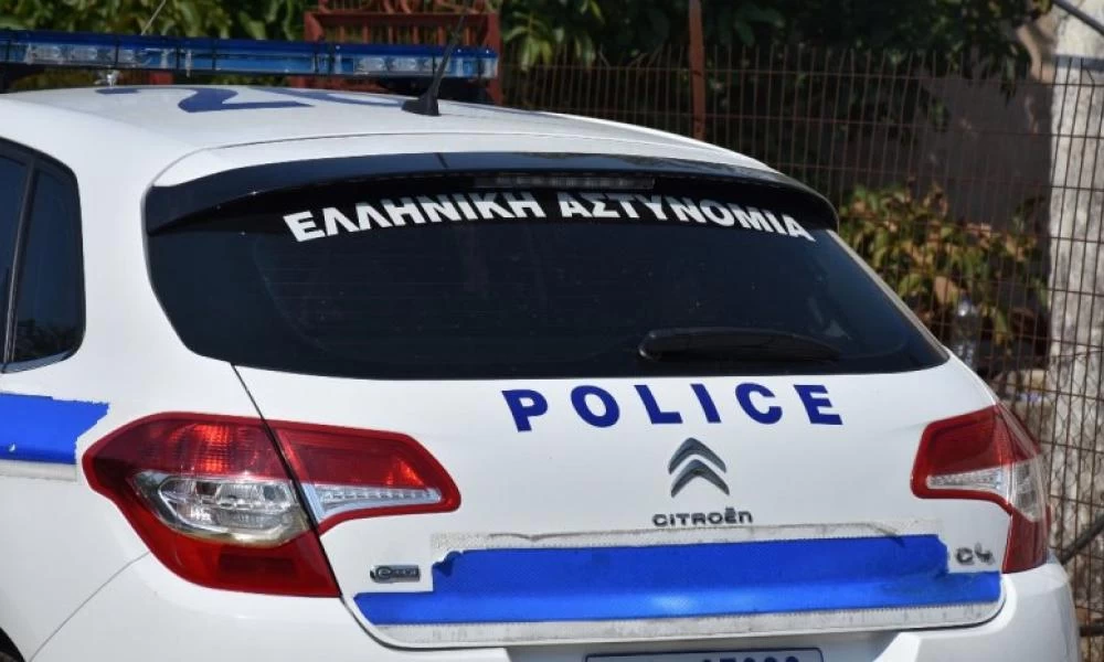 Κρήτη: Απατεώνισσα έπειθε εκκλησίες και σωματεία ότι κάνει φιλανθρωπικό έργο και "φούσκωνε" τον λογαριασμό της